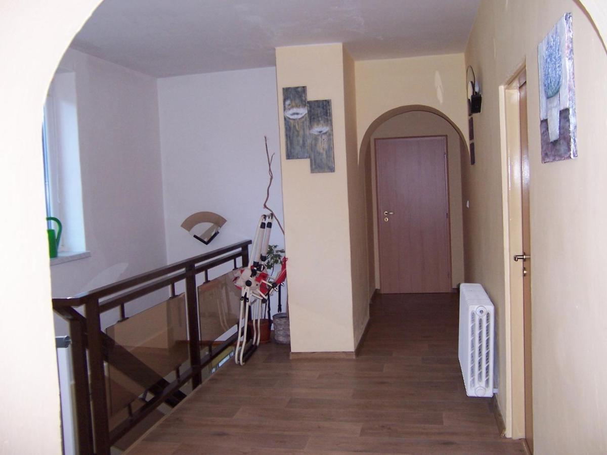 Salas-Dum Pro Spolecnou Dovolenou Az 11 Osob Экстерьер фото